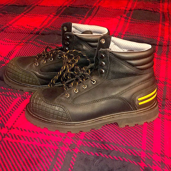 Wenger Shoes | Wenger Boots | Color: Black/Yellow | Size: 10 | Gerardocatano26's Closet
